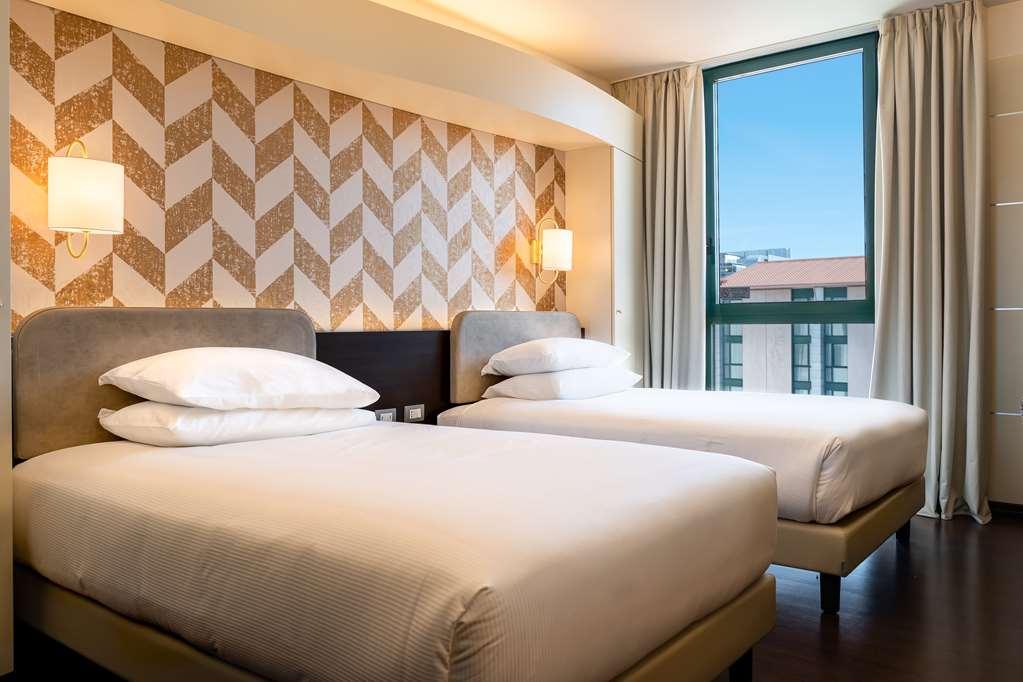 Hotel Doubletree By Hilton Milan Malpensa Solbiate Olona Camera foto