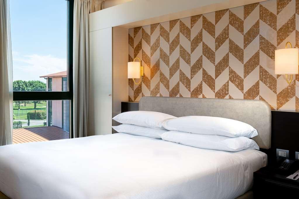 Hotel Doubletree By Hilton Milan Malpensa Solbiate Olona Camera foto