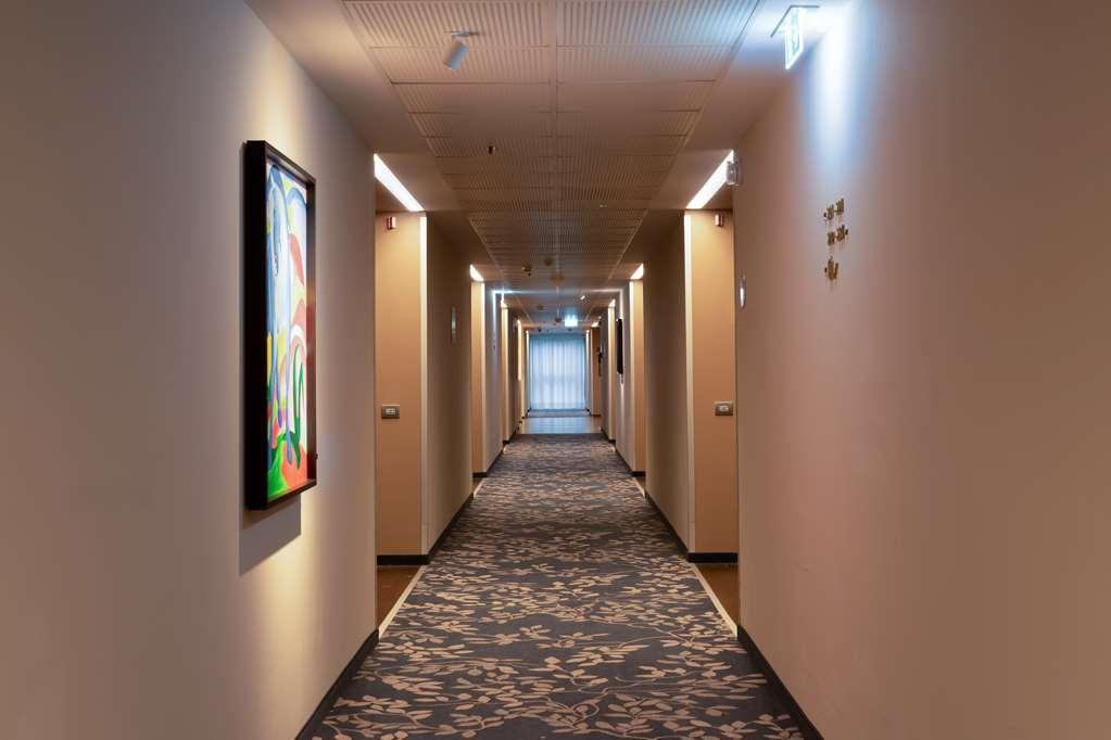 Hotel Doubletree By Hilton Milan Malpensa Solbiate Olona Servizi foto