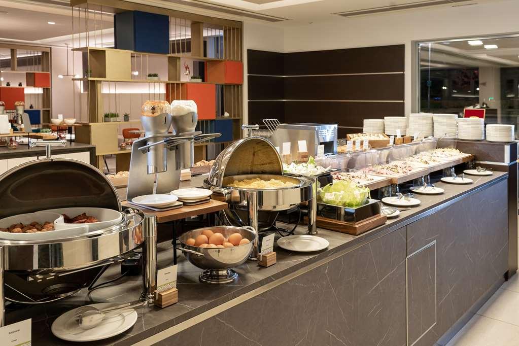 Hotel Doubletree By Hilton Milan Malpensa Solbiate Olona Ristorante foto