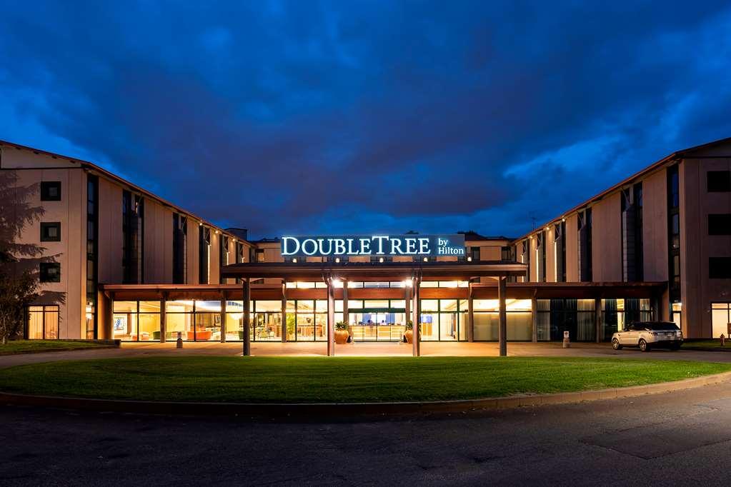 Hotel Doubletree By Hilton Milan Malpensa Solbiate Olona Esterno foto