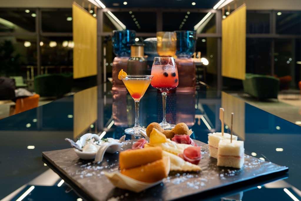 Hotel Doubletree By Hilton Milan Malpensa Solbiate Olona Ristorante foto